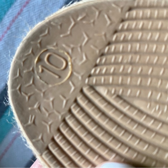 NWOT embroidered espadrilles for your little lady💕🤍💙 cute & comfy! See pic: - Picture 6 of 11